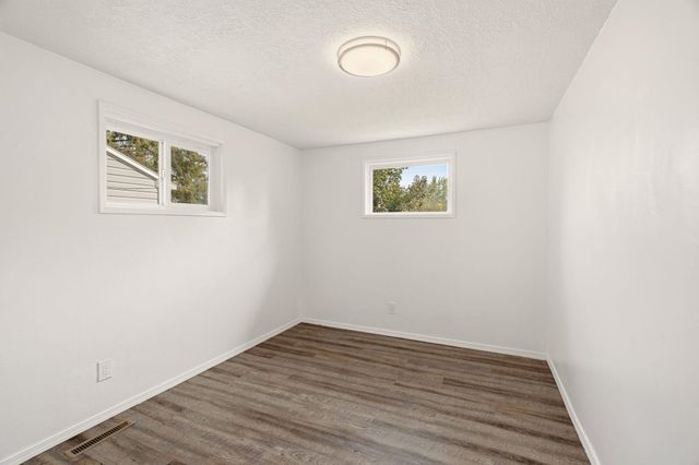 1317 E Decatur Ave, Spokane, WA 99208