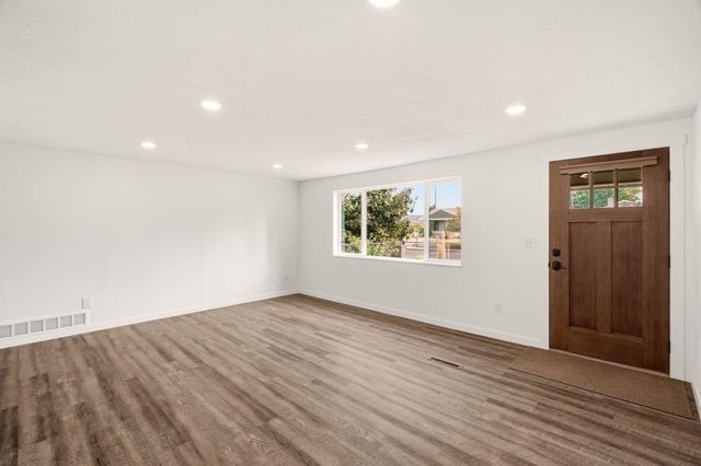 1317 E Decatur Ave, Spokane, WA 99208