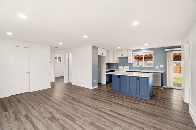 1317 E Decatur Ave, Spokane, WA 99208