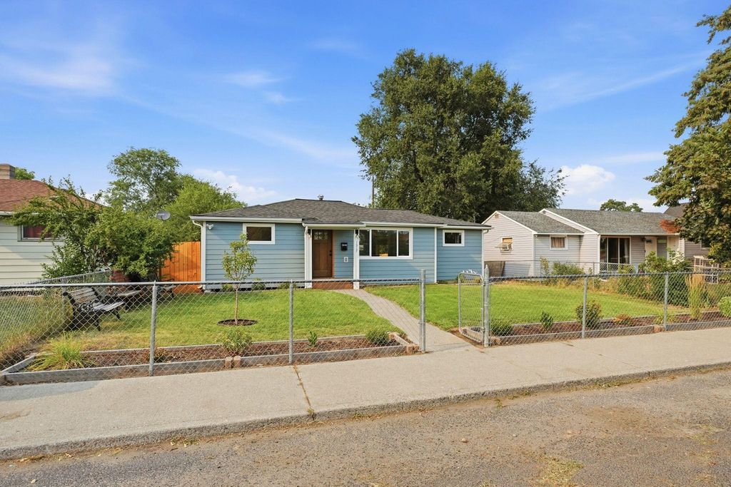 1317 E Decatur Ave, Spokane, WA 99208 photo 4
