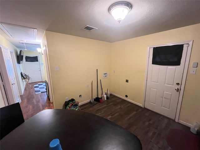 2705 Brewster Street, Houston, TX 77026