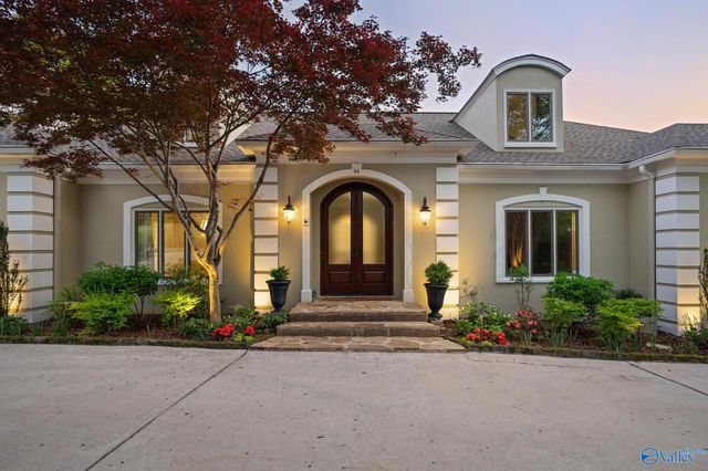 94 SE Scenic Drive SE, Huntsville, AL 35801