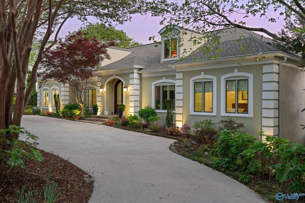 94 SE Scenic Drive SE, Huntsville, AL 35801