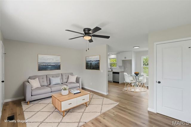 907 Westbrook Drive, Warrenton, MO 63383