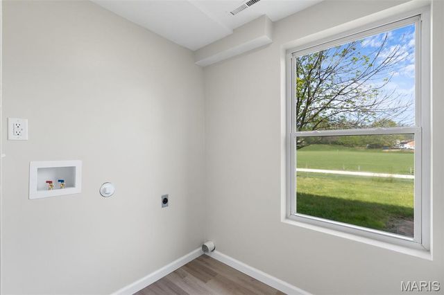 907 Westbrook Drive, Warrenton, MO 63383