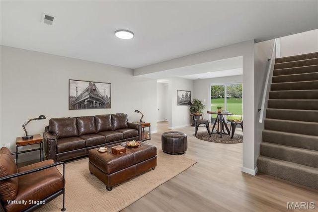 907 Westbrook Drive, Warrenton, MO 63383