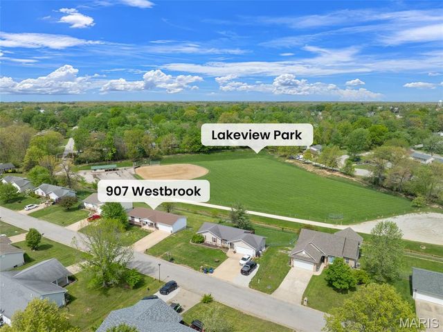 907 Westbrook Drive, Warrenton, MO 63383