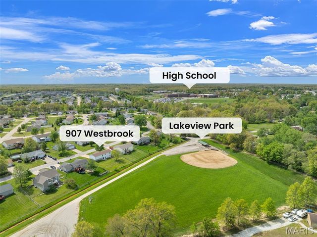 907 Westbrook Drive, Warrenton, MO 63383