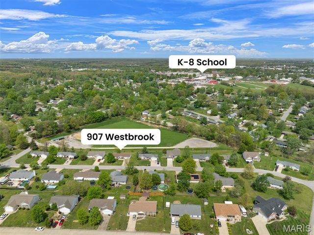 907 Westbrook Drive, Warrenton, MO 63383