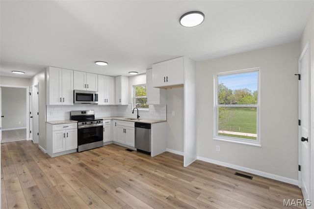 907 Westbrook Drive, Warrenton, MO 63383