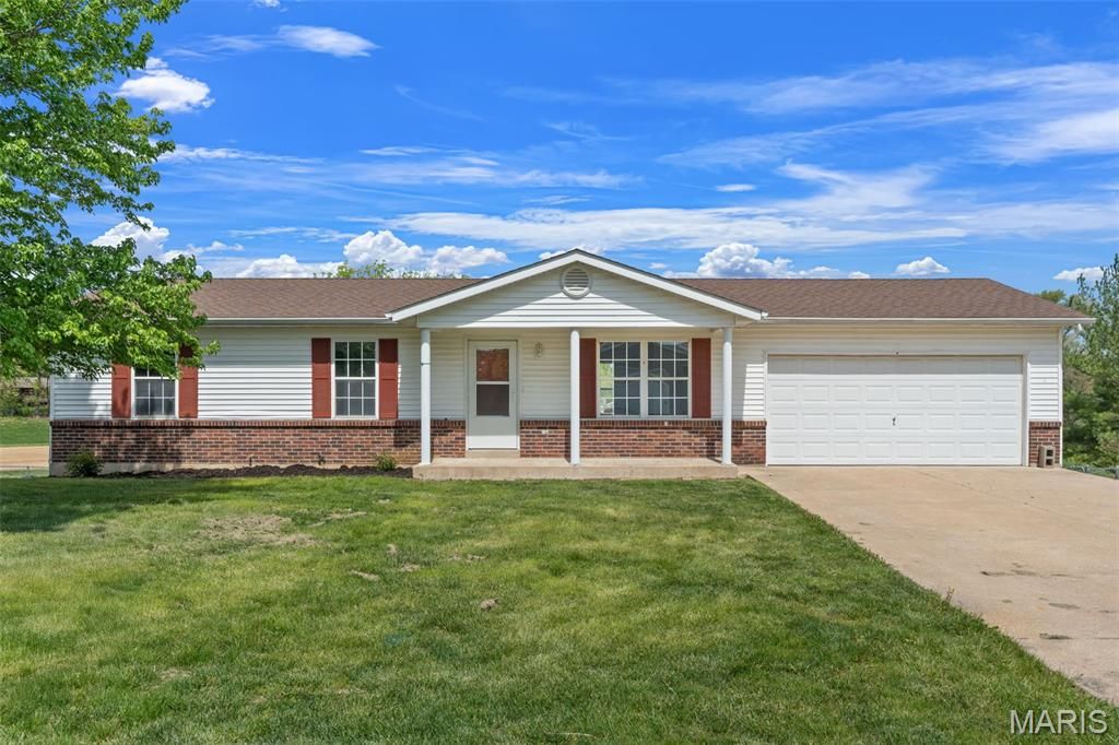 907 Westbrook Drive, Warrenton, MO 63383