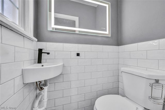 16809 Scottsdale Boulevard, Shaker Heights, OH 44120