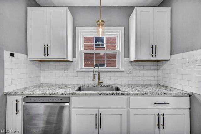 16809 Scottsdale Boulevard, Shaker Heights, OH 44120