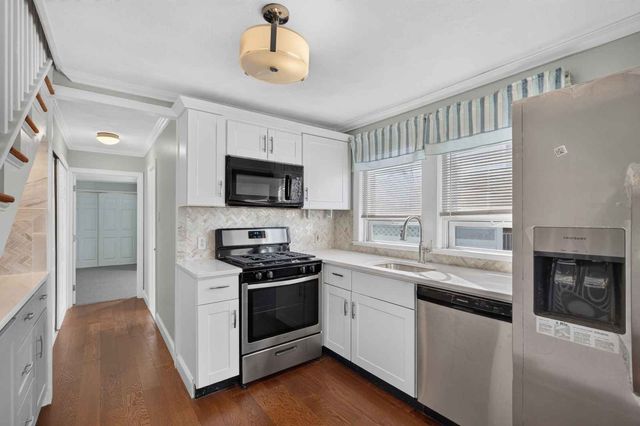 1020 Shirley St 1020, Winthrop, MA 02152