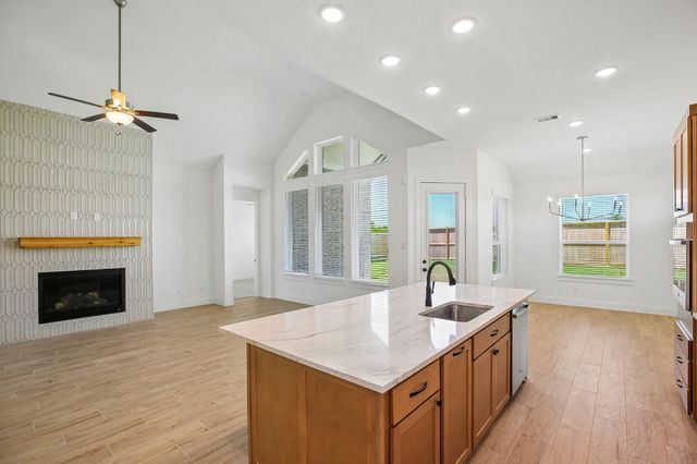 9503 Chateau Hill Drive, Manvel, TX 77578