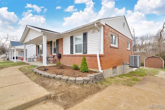 10808 Clearwater Drive, Unincorporated, MO 63123