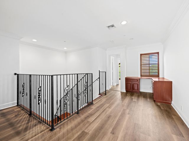 1423 NE 26th Avenue 1423, Fort Lauderdale, FL 33304