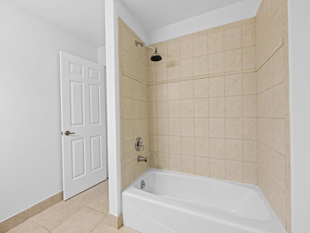1423 NE 26th Avenue 1423, Fort Lauderdale, FL 33304