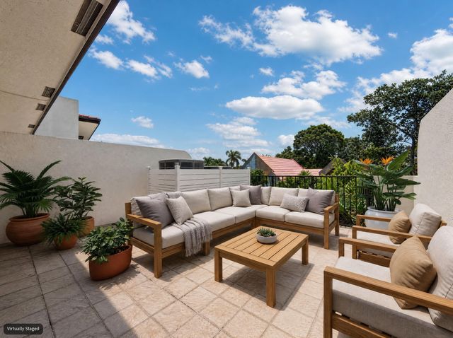 1423 NE 26th Avenue 1423, Fort Lauderdale, FL 33304