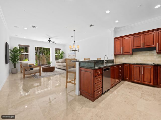 1423 NE 26th Avenue 1423, Fort Lauderdale, FL 33304