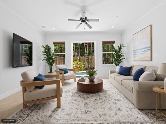 1423 NE 26th Avenue 1423, Fort Lauderdale, FL 33304