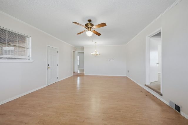 1824 N Binkley Street, Sherman, TX 75092