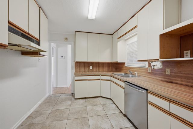 1824 N Binkley Street, Sherman, TX 75092