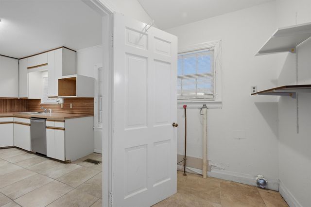 1824 N Binkley Street, Sherman, TX 75092