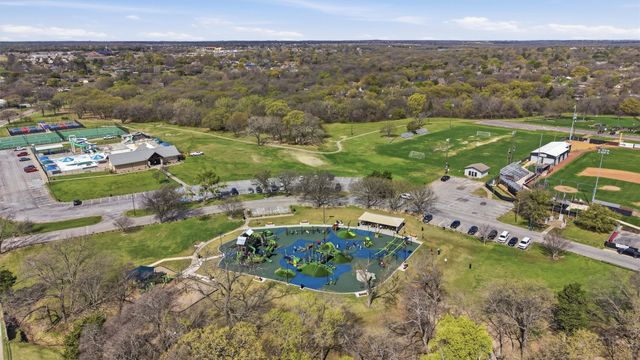 1824 N Binkley Street, Sherman, TX 75092