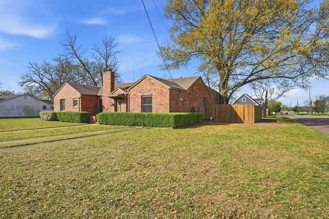 1824 N Binkley Street, Sherman, TX 75092