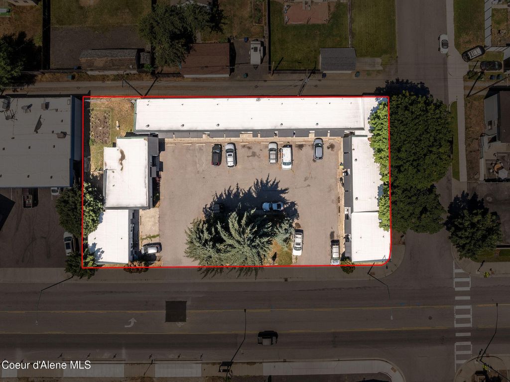 2009 E SHERMAN AVE, Coeur d'Alene, ID 83814 photo 2