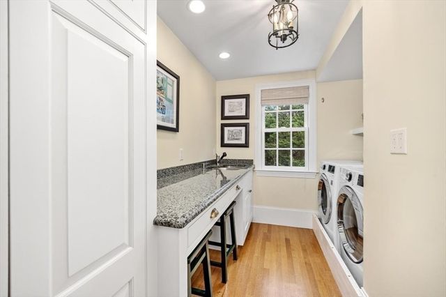 39 Bay Pond Rd, Duxbury, MA 02332