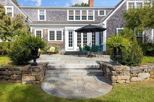 39 Bay Pond Rd, Duxbury, MA 02332