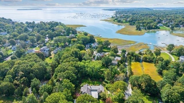 39 Bay Pond Rd, Duxbury, MA 02332