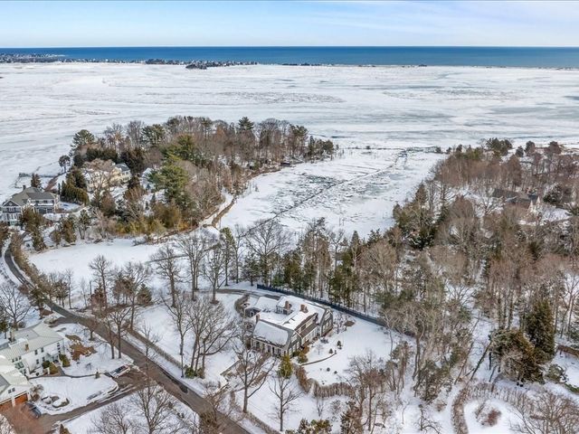 39 Bay Pond Rd, Duxbury, MA 02332