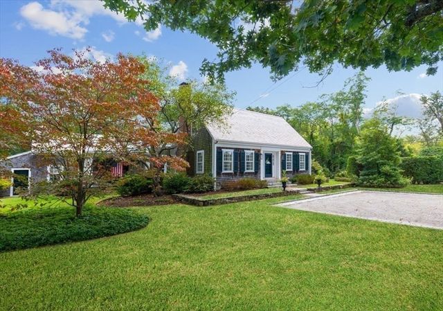 39 Bay Pond Rd, Duxbury, MA 02332