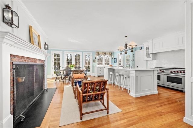 39 Bay Pond Rd, Duxbury, MA 02332