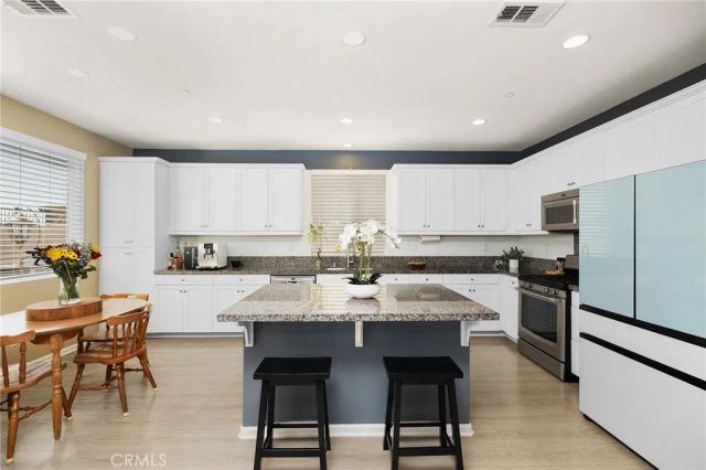 33881 Cansler Way, Yucaipa, CA 92399