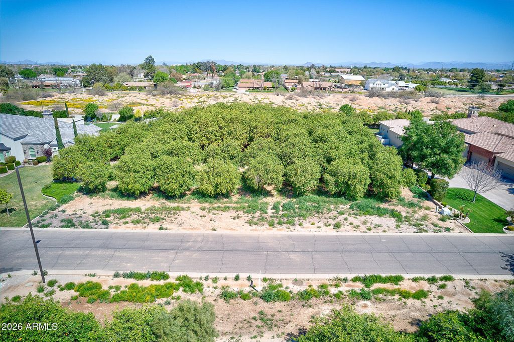 Image 1 of property listing at 2260 E PLUM Street 3, Gilbert, AZ 85298