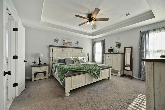 19621 W 197th Terrace, Spring Hill, KS 66083