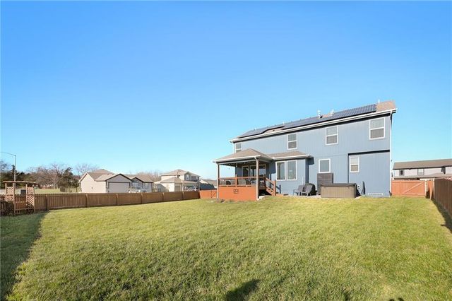 19621 W 197th Terrace, Spring Hill, KS 66083