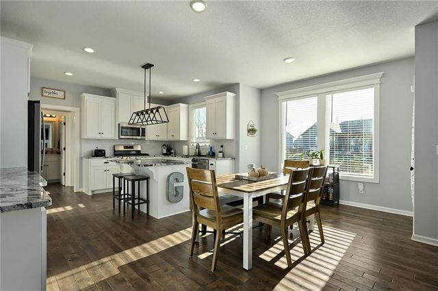 19621 W 197th Terrace, Spring Hill, KS 66083