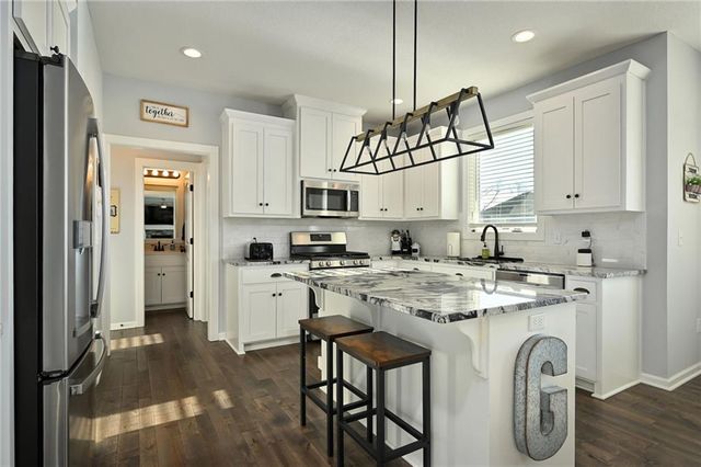 19621 W 197th Terrace, Spring Hill, KS 66083