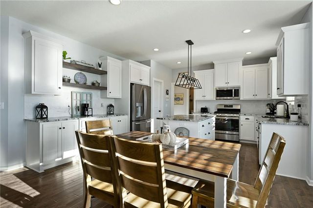 19621 W 197th Terrace, Spring Hill, KS 66083