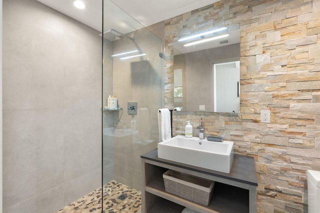 1425 Middle River Drive, Fort Lauderdale, FL 33304