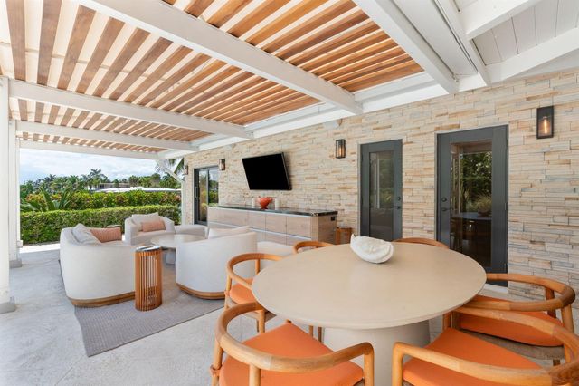 1425 Middle River Drive, Fort Lauderdale, FL 33304