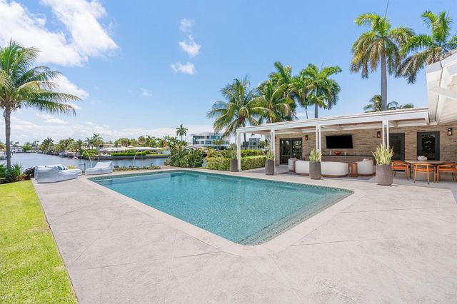 1425 Middle River Drive, Fort Lauderdale, FL 33304