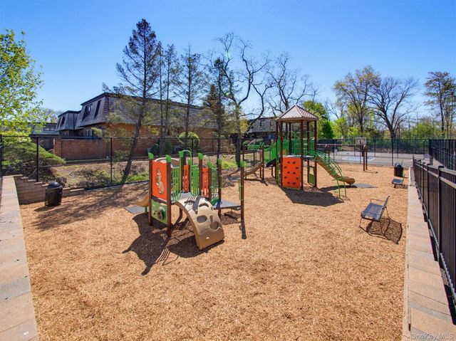 45 Heritage Drive E, New City, NY 10956