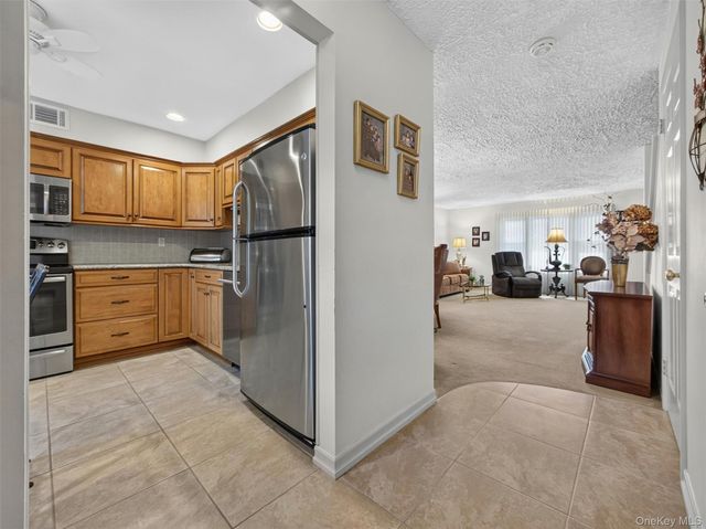 45 Heritage Drive E, New City, NY 10956