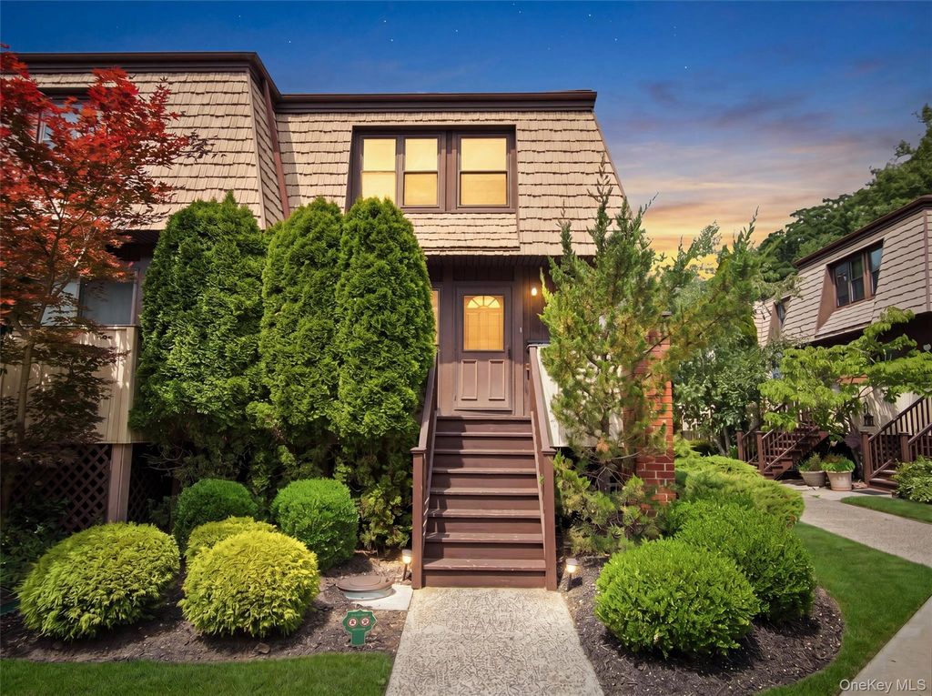45 Heritage Drive E, New City, NY 10956